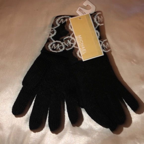 Michael Kors Black Cream Knit Gloves With Fold Over Cuff With MK Logo NWT - Picture 13 of 15